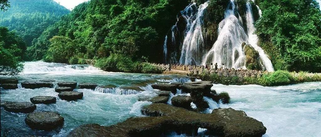 纽约黄金价格周五持稳 市场关注联储政策前景